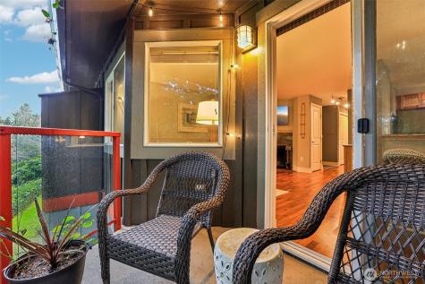 11060 NE 33rd Place Bellevue WA 98004