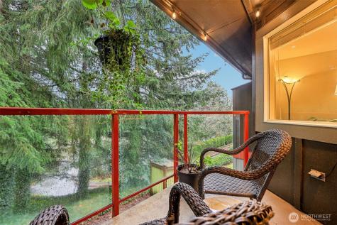 11060 NE 33rd Place Bellevue WA 98004
