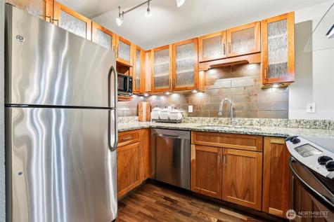 11060 NE 33rd Place Bellevue WA 98004