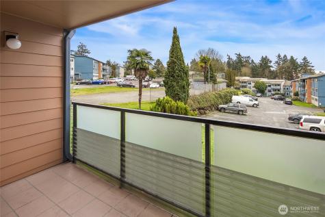 15156 65th Avenue S Tukwila WA 98188