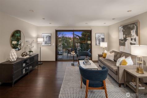 5220 21st Avenue NE Seattle WA 98105