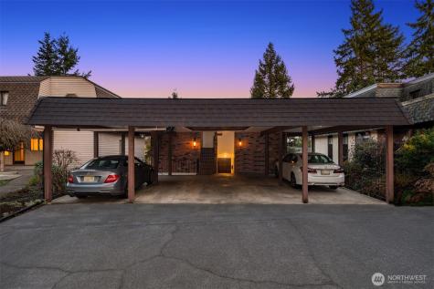 5220 21st Avenue NE Seattle WA 98105