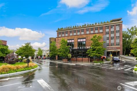 5220 21st Avenue NE Seattle WA 98105
