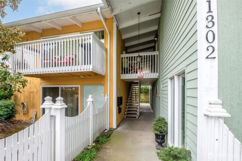 1302 N 6th Street Tacoma WA 98403