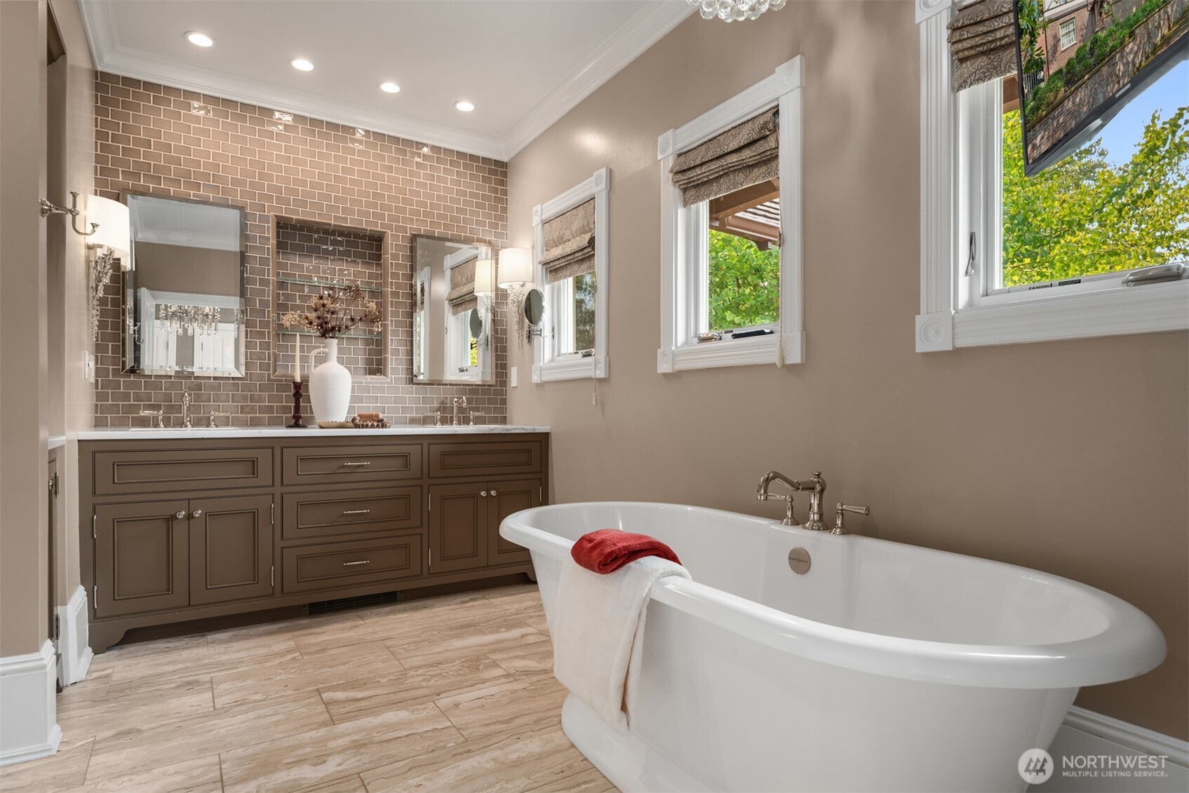 718 E Aloha Street Seattle WA 98102