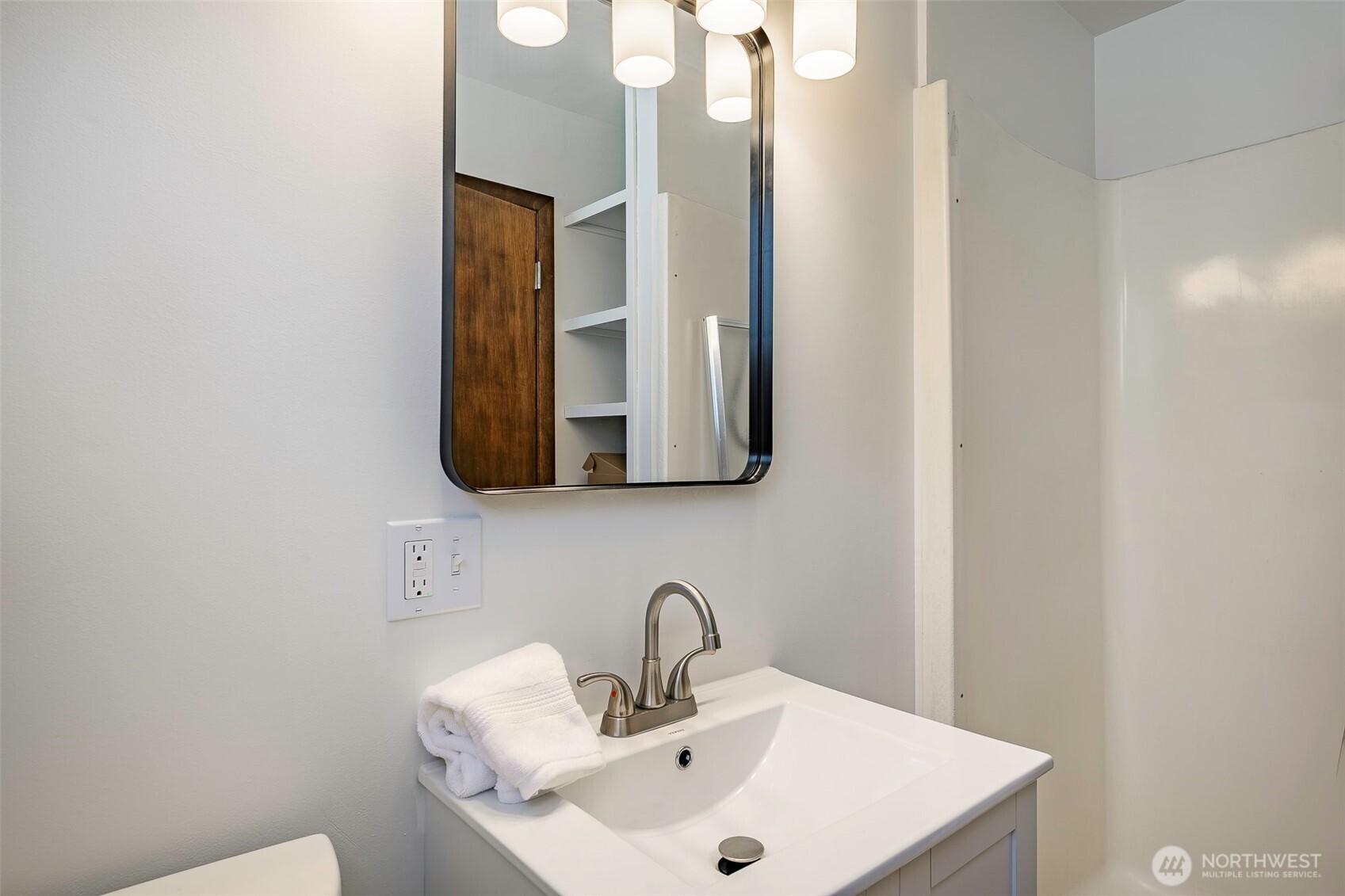 215 E Front Street Lynden WA 98264