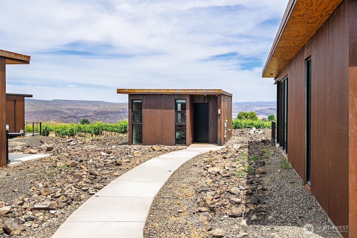 23648 Cliffe Pointe Road NW Quincy WA 98848