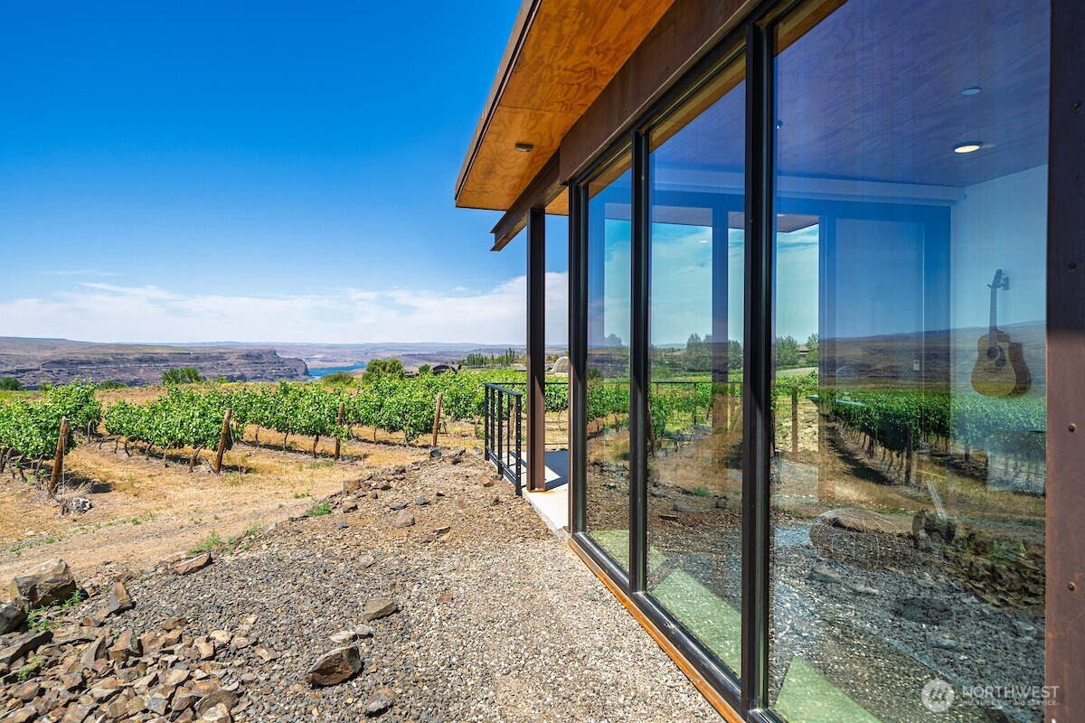 23648 Cliffe Pointe Road NW Quincy WA 98848