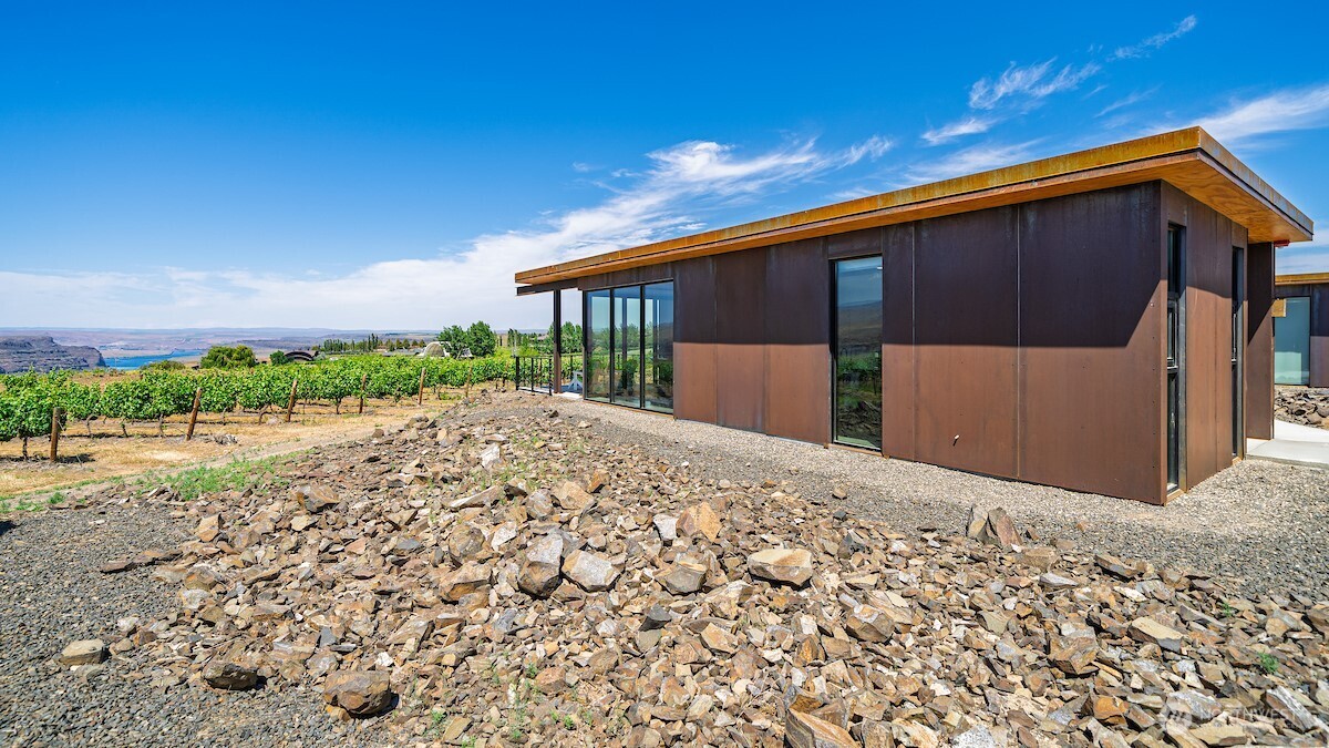 23648 Cliffe Pointe Road NW Quincy WA 98848