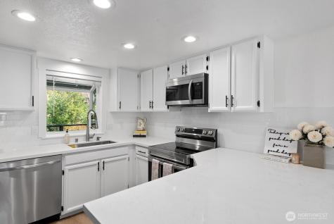 12303 SE 60th Street Bellevue WA 98006