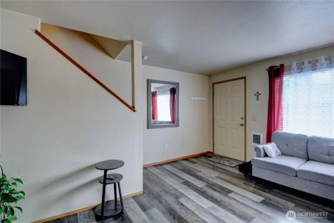 811 S Laventure Road Mount Vernon WA 98274
