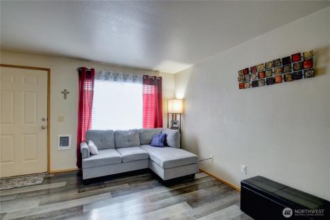 811 S Laventure Road Mount Vernon WA 98274