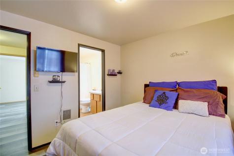 811 S Laventure Road Mount Vernon WA 98274