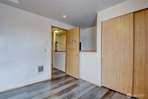 811 S Laventure Road Mount Vernon WA 98274