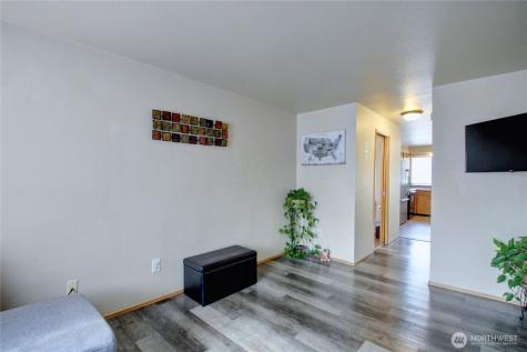 811 S Laventure Road Mount Vernon WA 98274