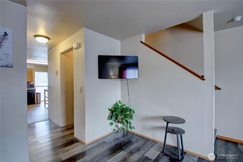 811 S Laventure Road Mount Vernon WA 98274