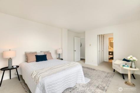 521 5th Avenue W Seattle WA 98119