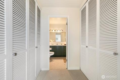 521 5th Avenue W Seattle WA 98119