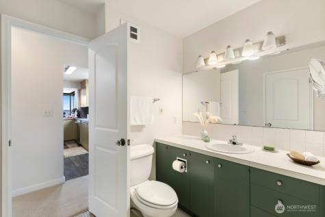 521 5th Avenue W Seattle WA 98119
