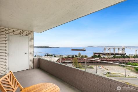 521 5th Avenue W Seattle WA 98119