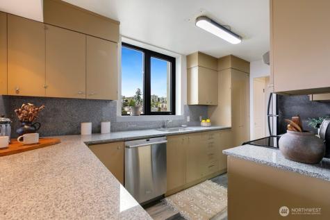 521 5th Avenue W Seattle WA 98119