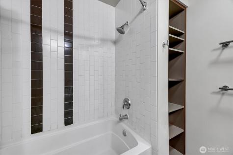 910 Lenora Street Seattle WA 98121