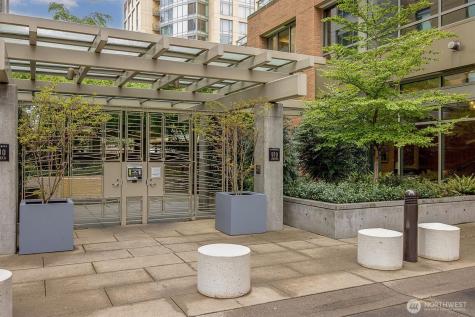 910 Lenora Street Seattle WA 98121
