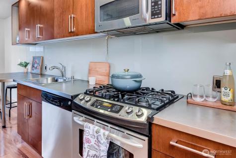910 Lenora Street Seattle WA 98121