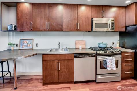 910 Lenora Street Seattle WA 98121