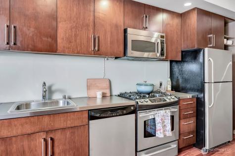 910 Lenora Street Seattle WA 98121