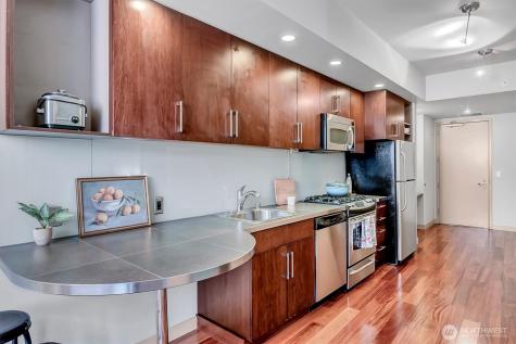 910 Lenora Street Seattle WA 98121