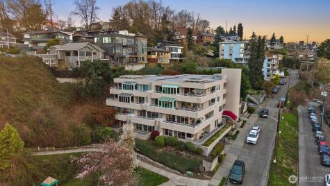1231 5th Avenue N Seattle WA 98109