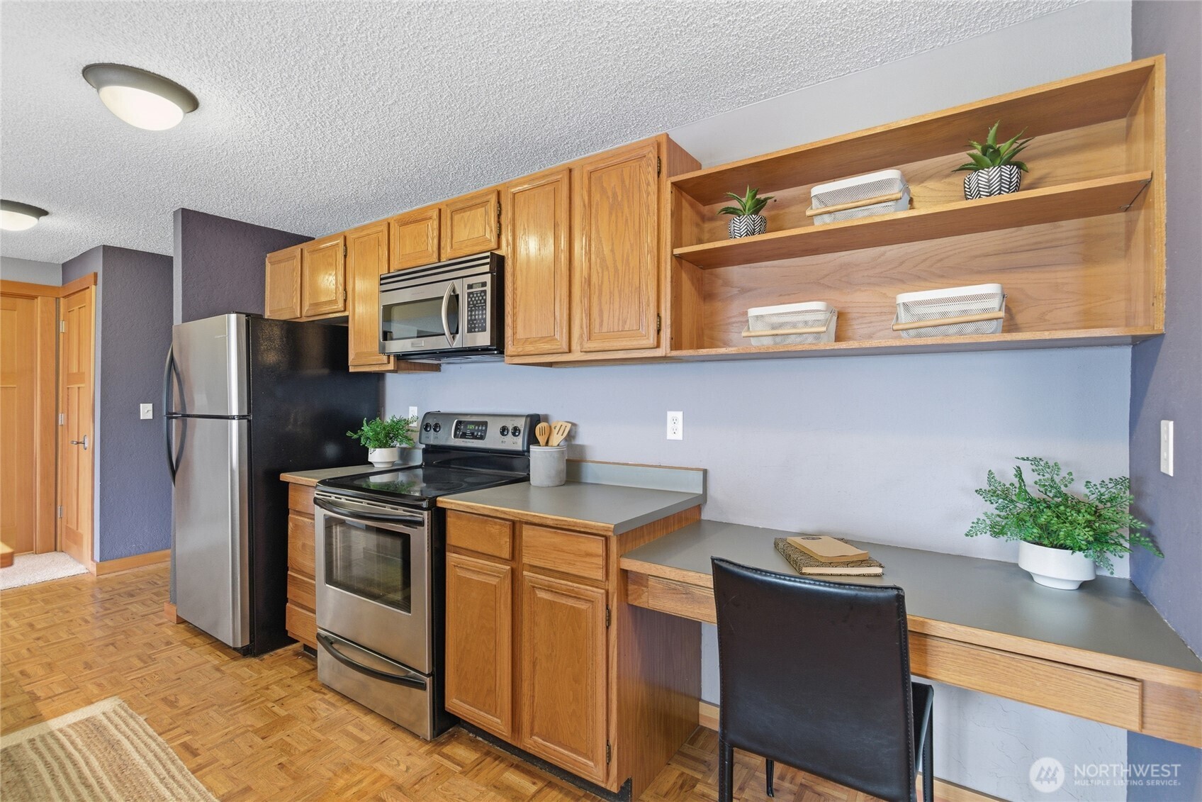 2500 W Manor Place Seattle WA 98199