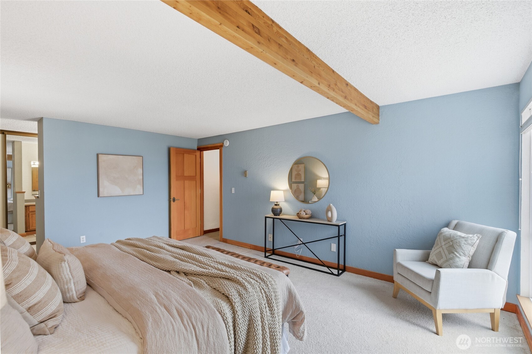 2500 W Manor Place Seattle WA 98199