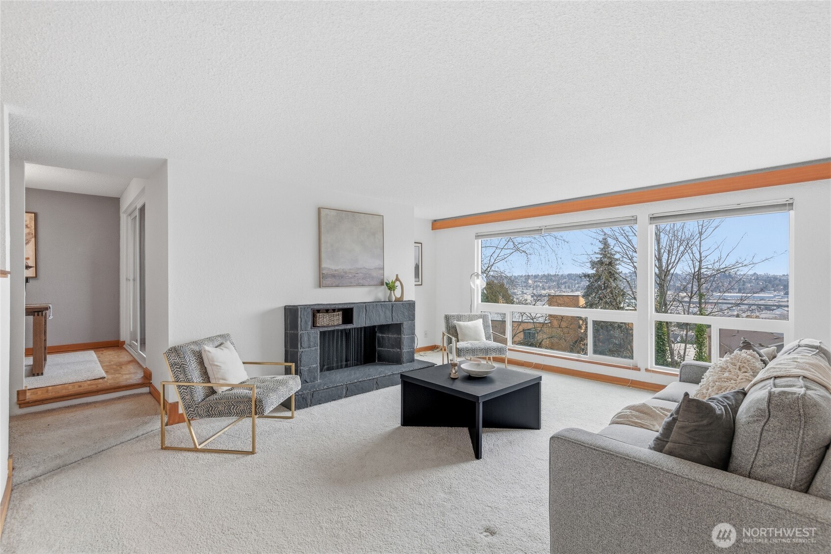 2500 W Manor Place Seattle WA 98199