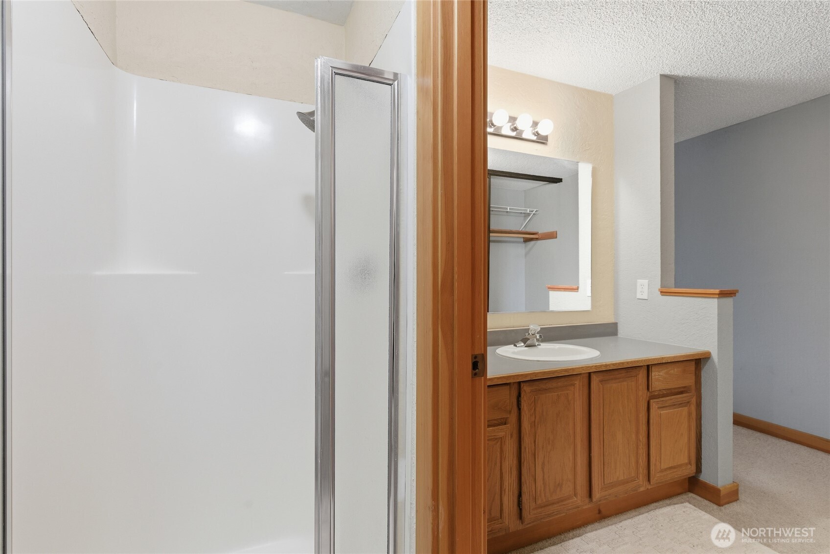 2500 W Manor Place Seattle WA 98199