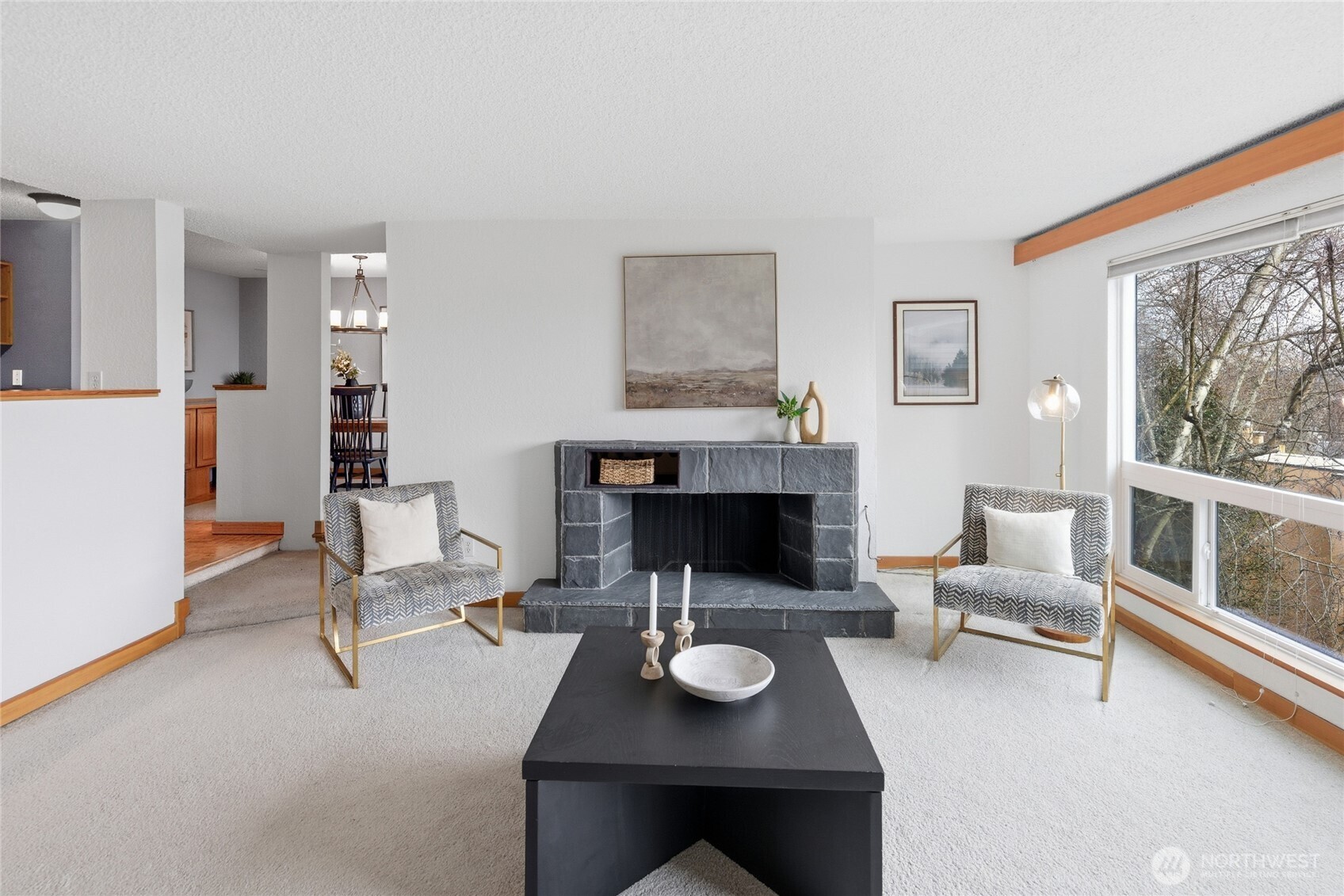 2500 W Manor Place Seattle WA 98199