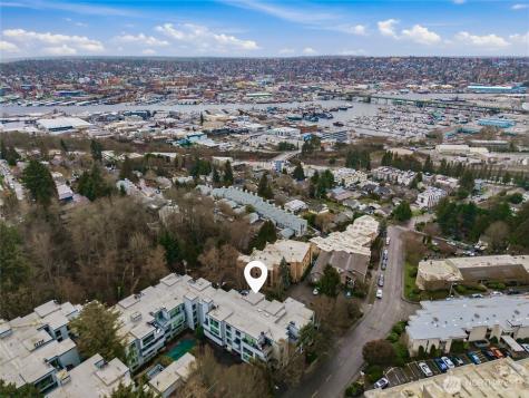 2500 W Manor Place Seattle WA 98199