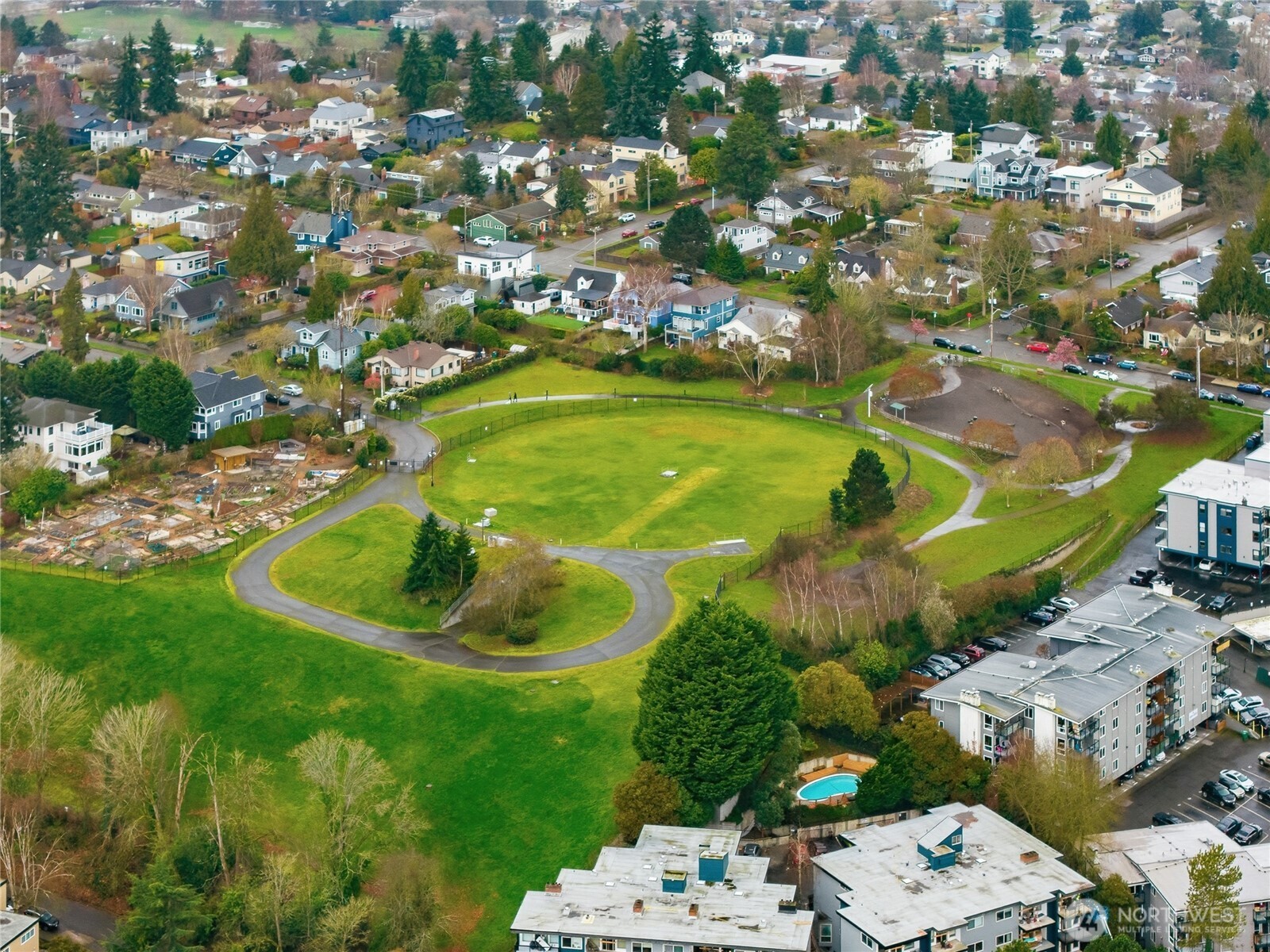 2500 W Manor Place Seattle WA 98199