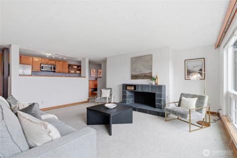 2500 W Manor Place Seattle WA 98199