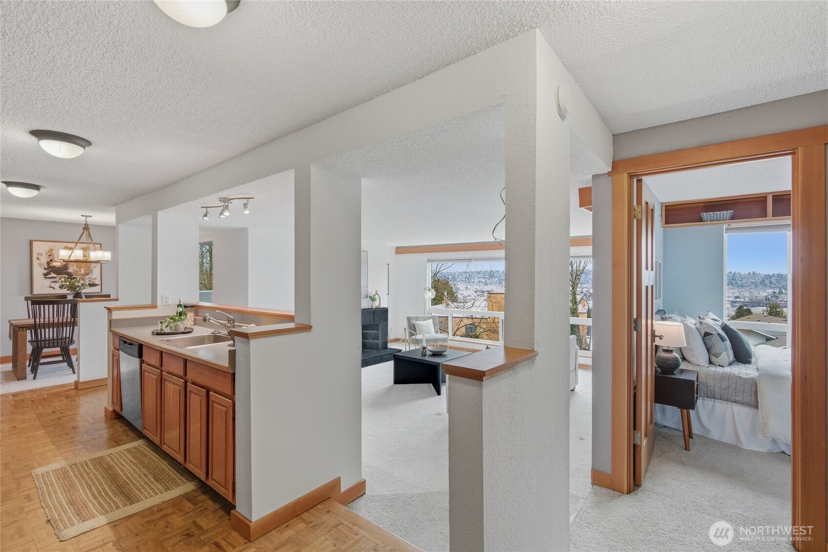 2500 W Manor Place Seattle WA 98199