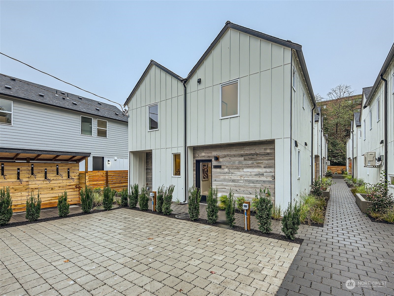 10352 Wallingford Avenue N Seattle WA 98133