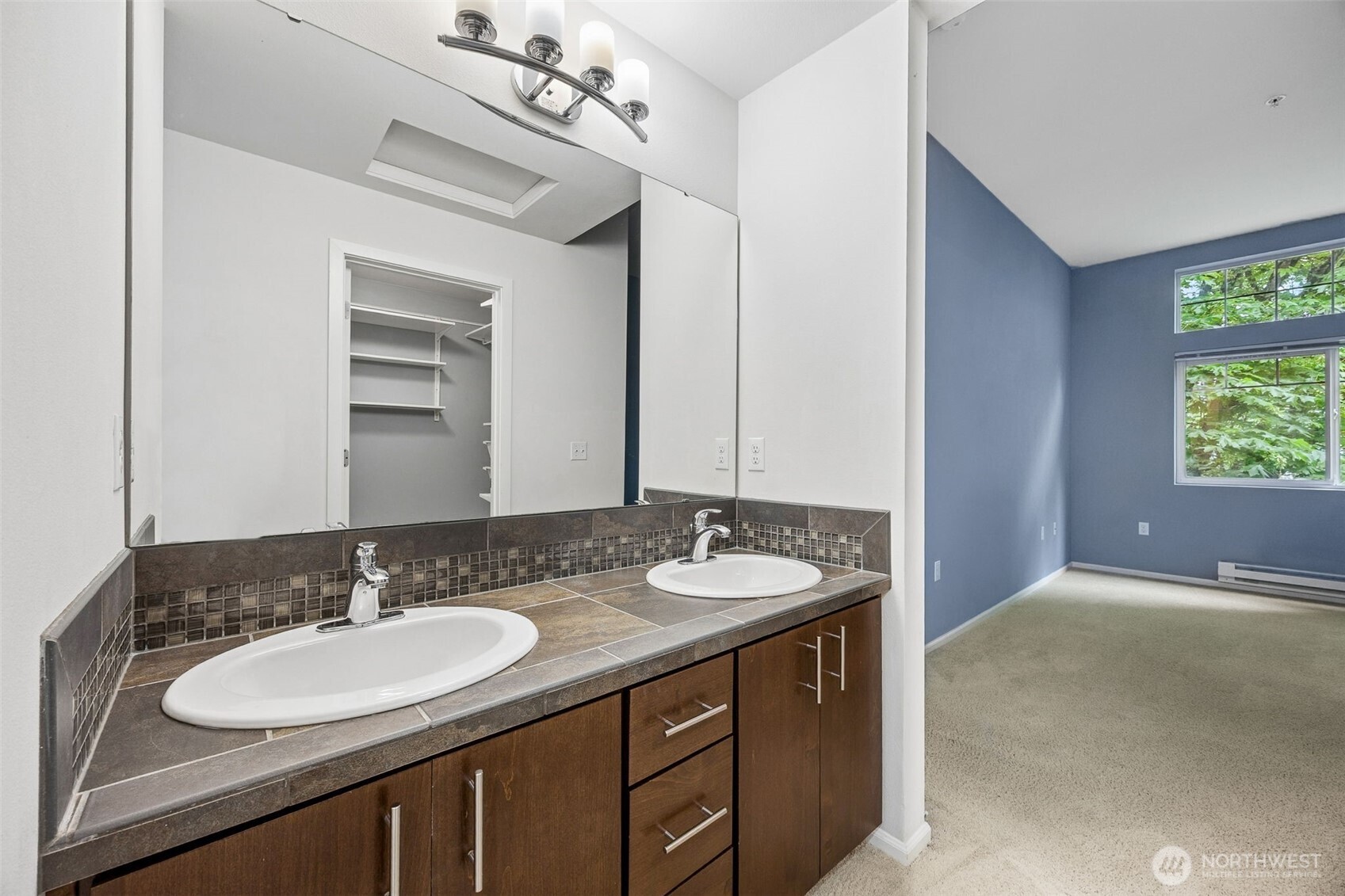 21048 40th Place S Seatac WA 98198