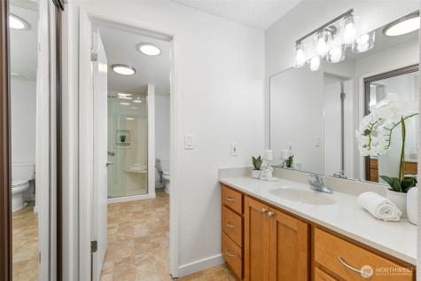 5533 Bridgeport Way W University Place WA 98467