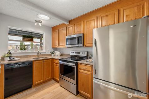 5533 Bridgeport Way W University Place WA 98467