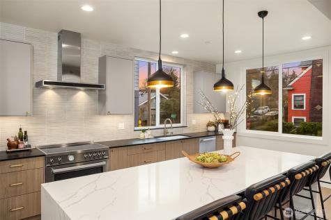 4406 1st Avenue NE Seattle WA 98105