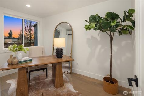4406 1st Avenue NE Seattle WA 98105