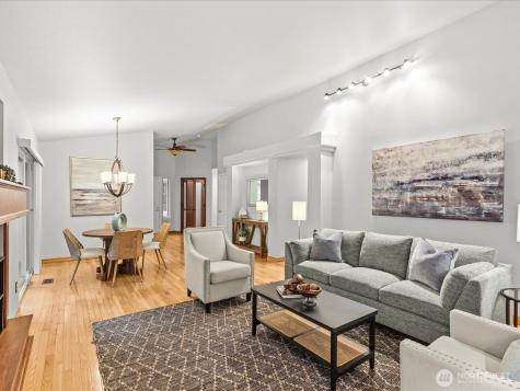 4227 Stonebridge Way Lynnwood WA 98037