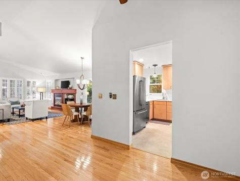 4227 Stonebridge Way Lynnwood WA 98037