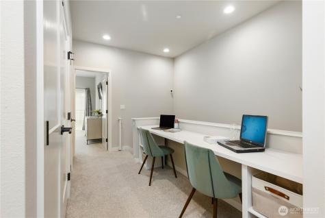 1078 Cabin Creek Lane SW Issaquah WA 98027